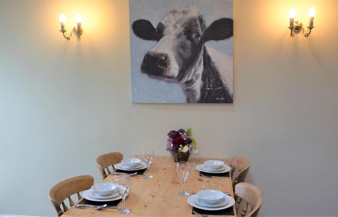 Sheep Dip Cottage - 5* Cyfie Farm, With Log Burner And Private Hot Tub Llanfyllin Buitenkant foto