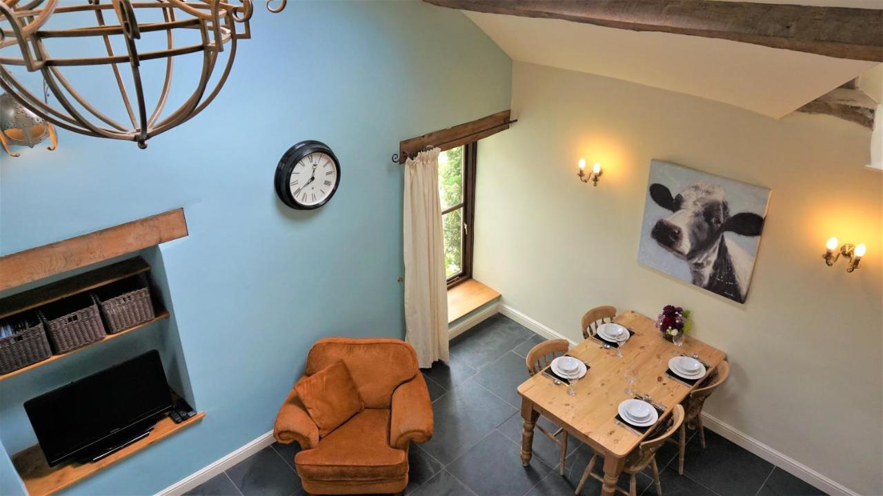 Sheep Dip Cottage - 5* Cyfie Farm, With Log Burner And Private Hot Tub Llanfyllin Buitenkant foto