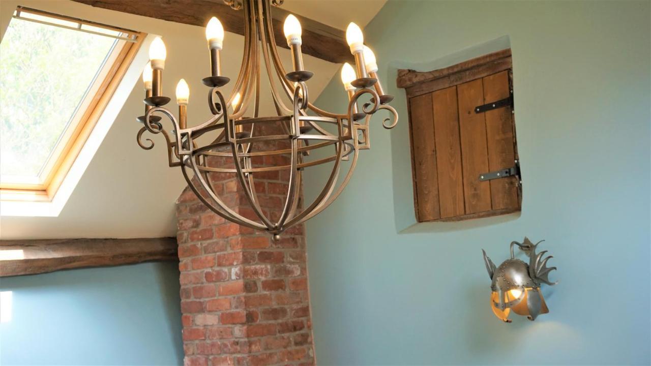 Sheep Dip Cottage - 5* Cyfie Farm, With Log Burner And Private Hot Tub Llanfyllin Buitenkant foto