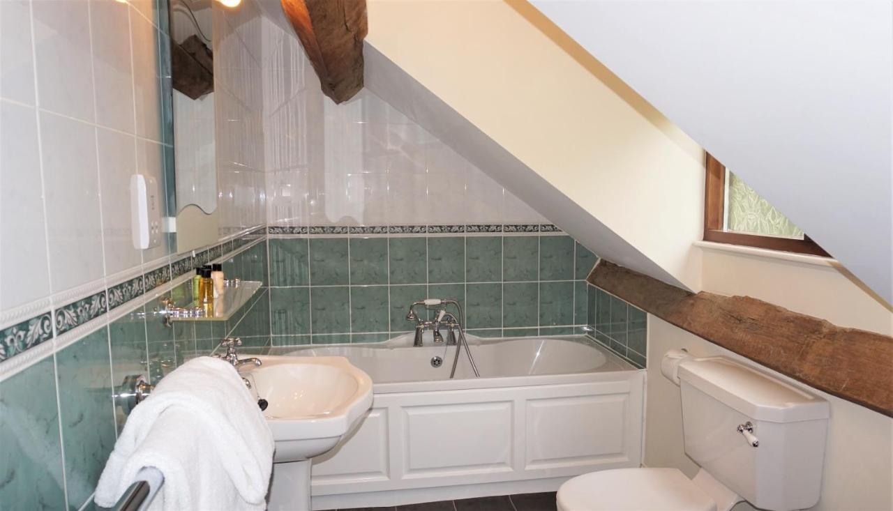 Sheep Dip Cottage - 5* Cyfie Farm, With Log Burner And Private Hot Tub Llanfyllin Buitenkant foto